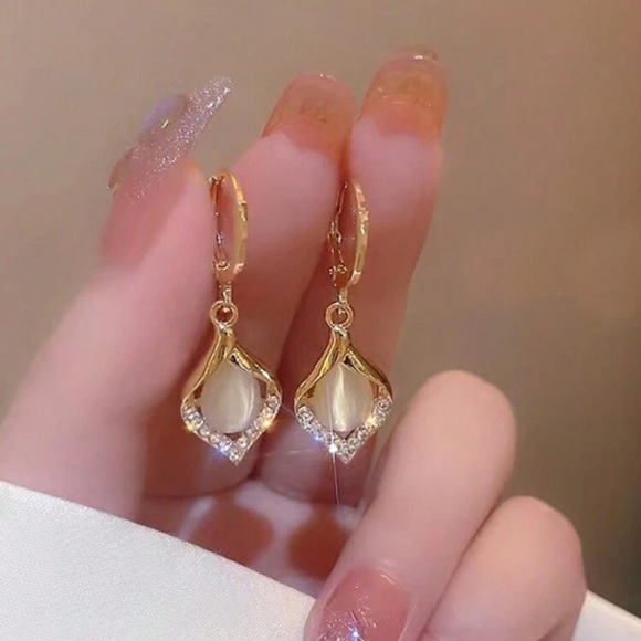 Elegant Gold and Opal Teardrop Earrings - Picture 2 of 6